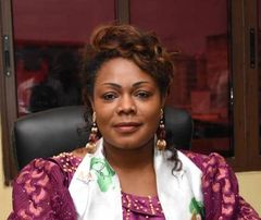 Elections des gouverneurs : seule femme candidate à Kinshasa, Mamie Mujanyi promet un concours de salubrité dans chaque commune
